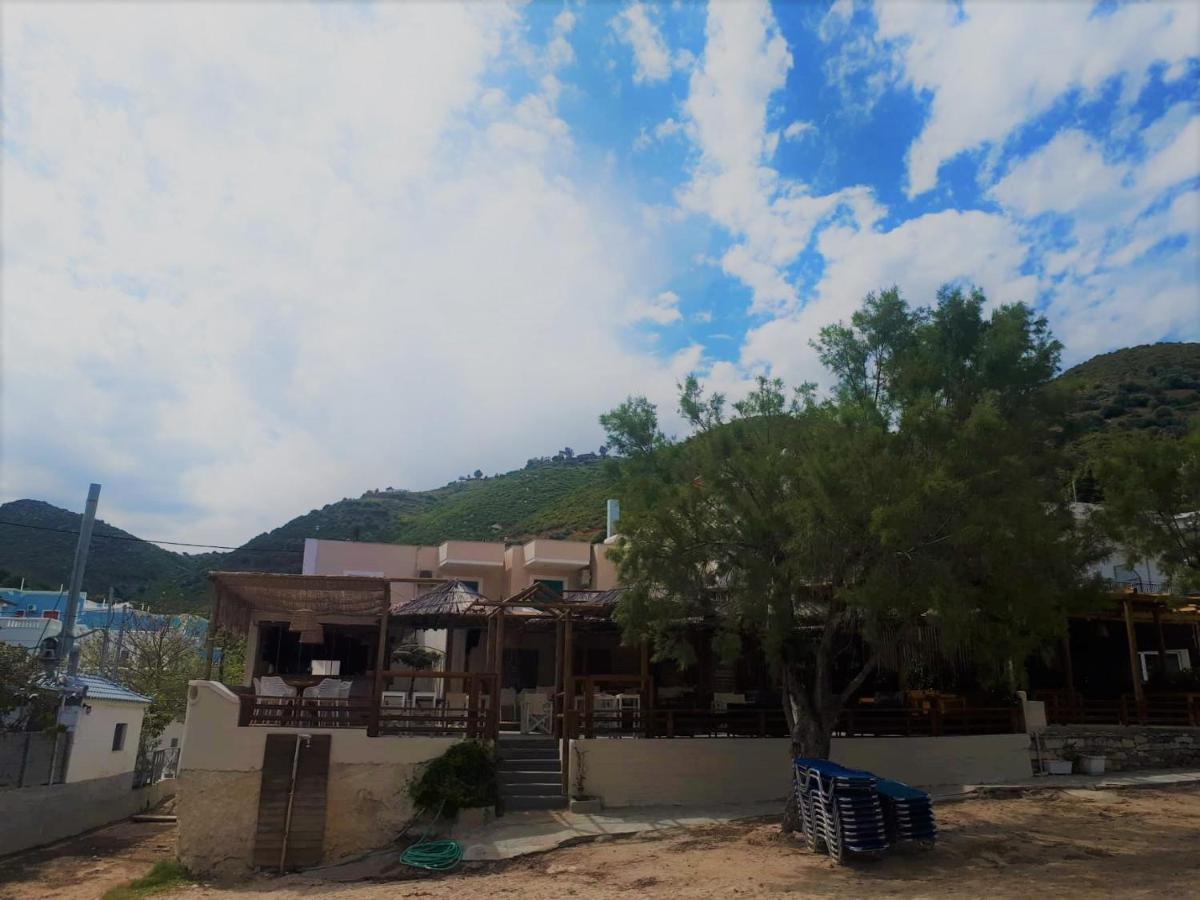 Puerto Seaside Rooms Akhladheri ภายนอก รูปภาพ