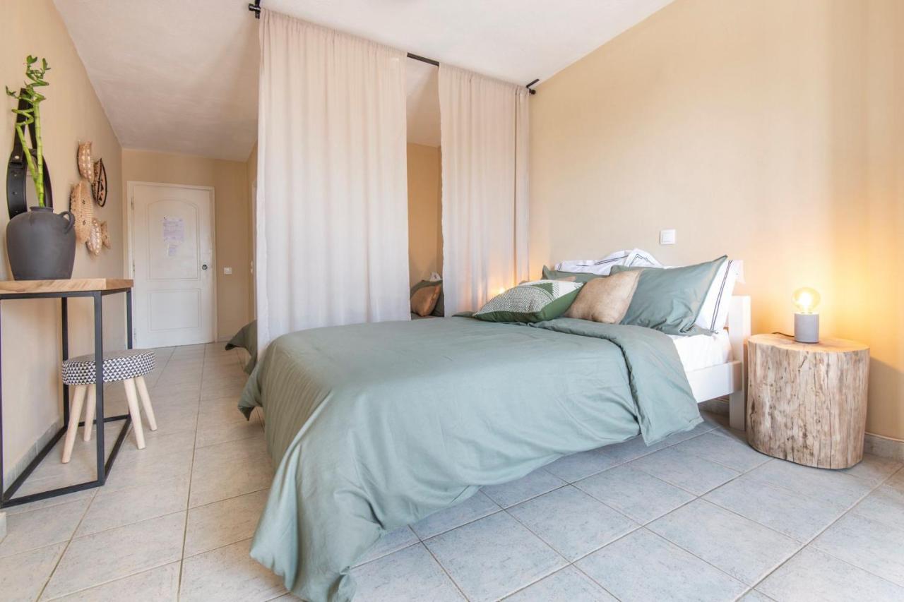 Puerto Seaside Rooms Akhladheri ภายนอก รูปภาพ