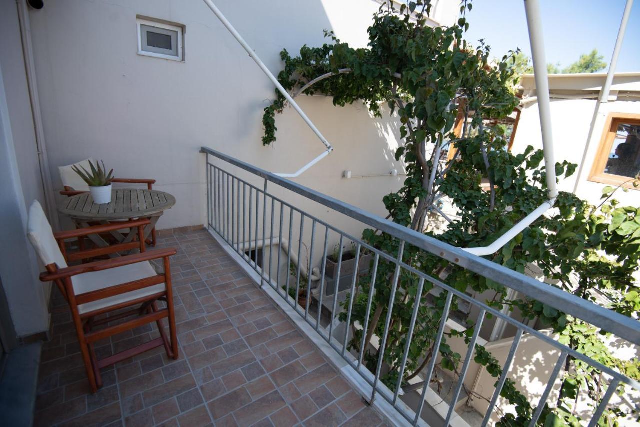 Puerto Seaside Rooms Akhladheri ภายนอก รูปภาพ